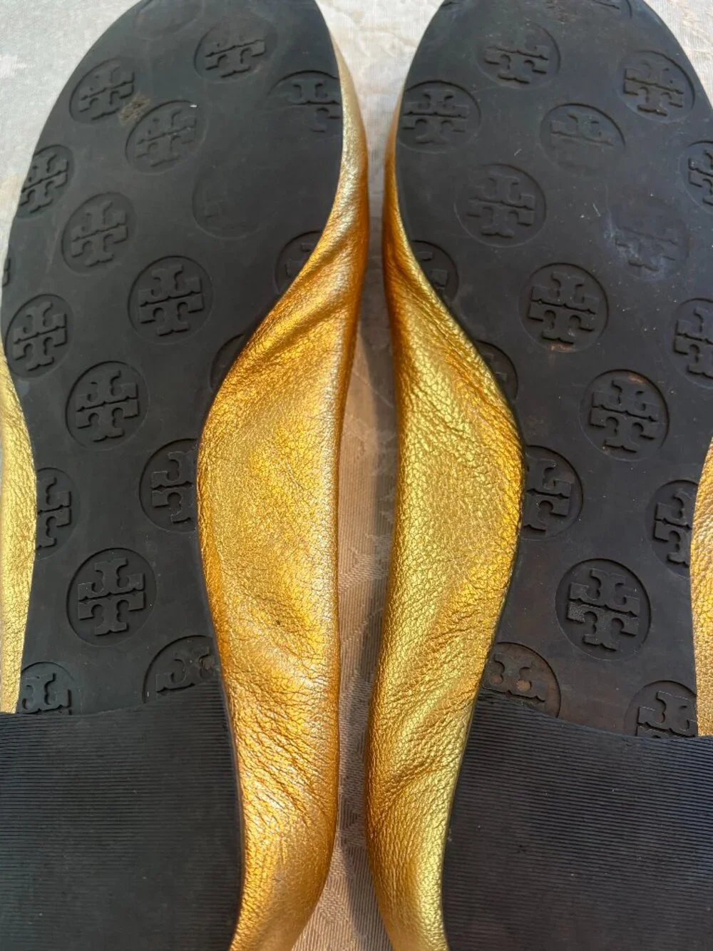 Tory Burch Mettalic Gold Leather Ballet Flats Size 7W Quiet Luxury